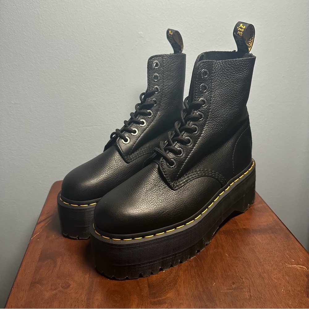 Dr. Martens 1460 Pascal Max